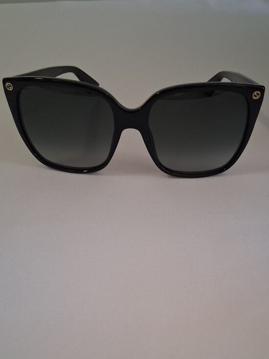 Gucci Lightness Square Sunglasses – Black/Grey (GG0022S-001-57) – Gently Used main image 7